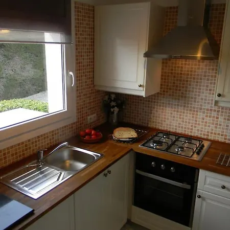 - 2 Bedroom House And Private Pool 2 *