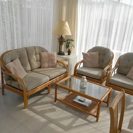 - 2 Bedroom House And Private Pool 2 *