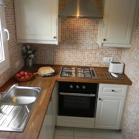 Holiday home - 2 Bedroom House And Private Pool 2 *
